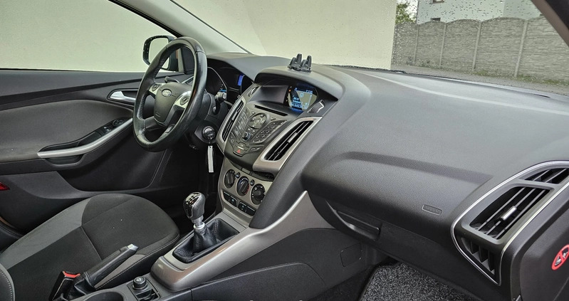 Ford Focus cena 23900 przebieg: 187000, rok produkcji 2013 z Maszewo małe 781